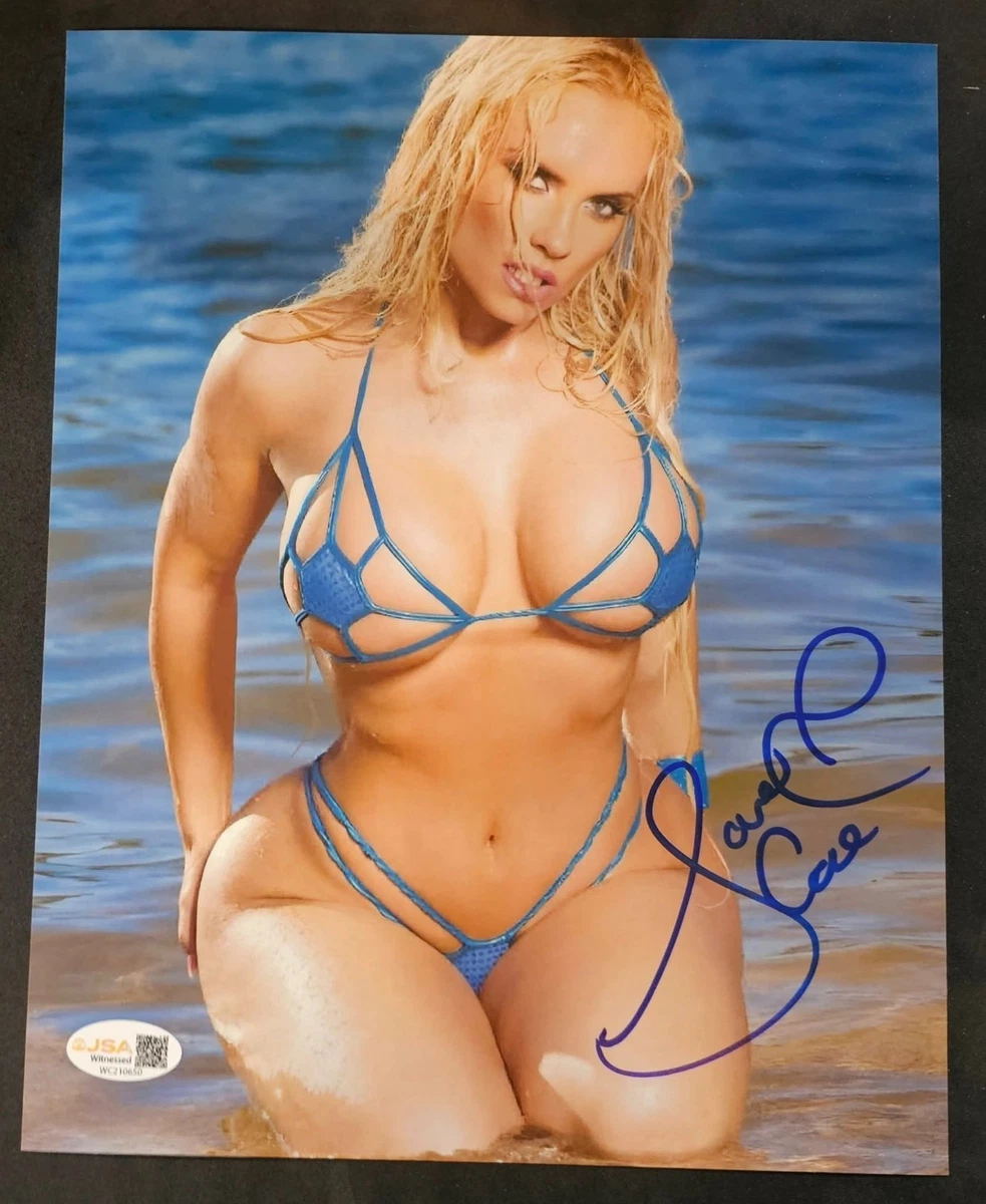 Порно артындағы әдемі қыздың көрінісі