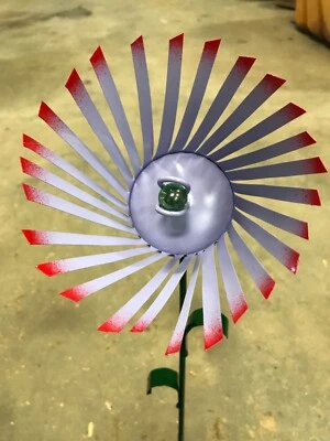 All steel Purple/Red flower home garden stake yard art lawn 22" tall with jewel - Image 1 of 3