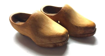 Zuecos de madera vintage de la Primera Guerra Mundial de Holanda zapatos tallados a mano holandeses 1918 Foto 1 de 4
