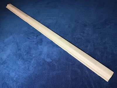 01-04 TOYOTA TACOMA EMBELLECEDOR TRASERO SUPERIOR INFERIOR VENTANA MOLDURA BISEL GRIS TOSTADO OEM Foto 1 de 4