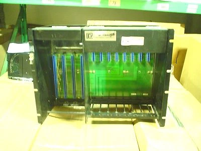 Conjunto de rack de E/S Square D Sy/Max HRK-150 serie B2 clase 8030 Foto 1 de 2
