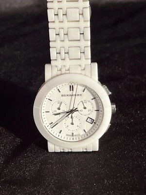 RELOJ BURBERRY HOMBRE LOGO HERENCIA BLANCO CERÁMICA SUIZO BU1770 40MM Foto 1 de 4