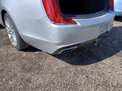 二手后保险杠组件 后部适合:2018 凯迪拉克 Xts 排气保险杠后 Gr — 第 1/4 张图片