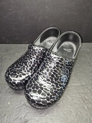 Zuecos Dansko Profesional Enfermera Tooled Negro Plata Cuero Talla EU 41 US 10-10.5 Foto 1 de 4