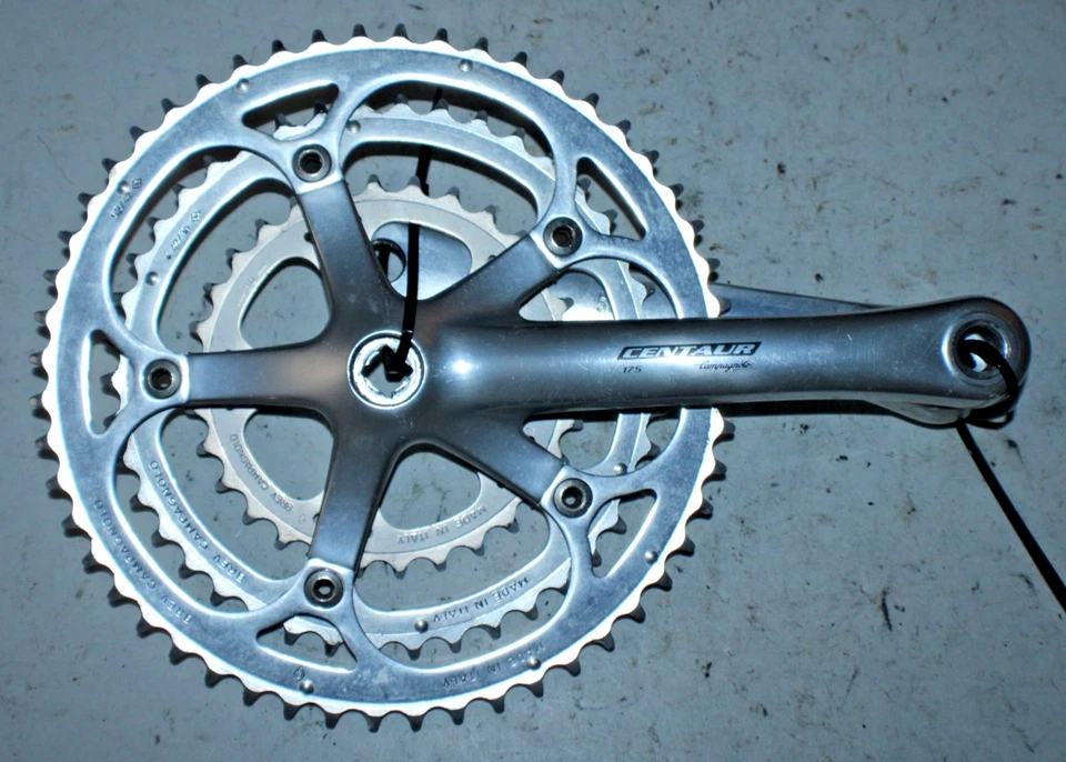 Juego de bielas para bicicleta de carretera Campagnolo Centaur BCD130 52/42/30t 175 mm ISO plateado Campy:) Foto 1 de 4