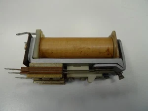 Relay Post Office Standard Telephone Keyswitch DRR70 X219 - Picture 1 of 19