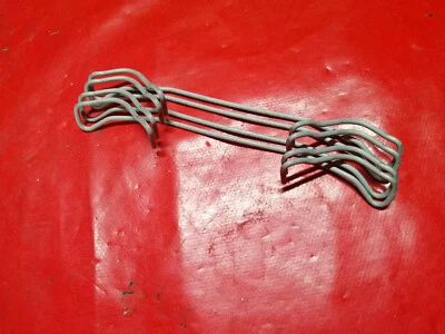 4 RESSORTS ETRIER DE FREINS  ALFA ROMEO 145 146 147 155 156 166 + FIAT 9947372 - Photo 1/3