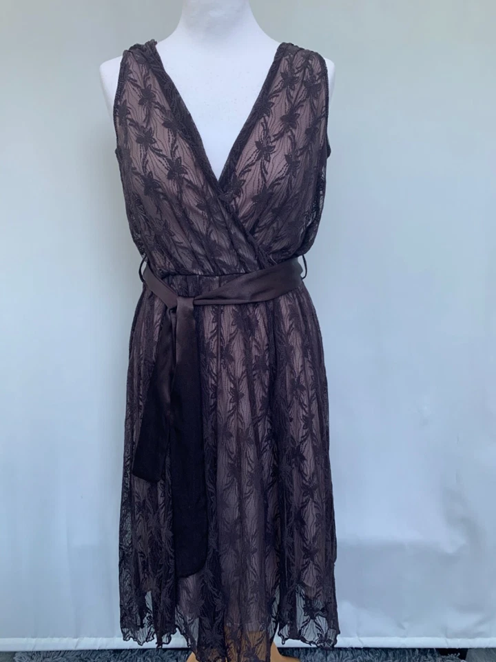 Dress Editions Brown Lace V-Neck Womens Dress Size 10 - Image 1 of 4