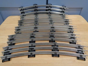 6 SECTIONS OF K-LINE O GAUGE 42" DIAMETER CURVE TRACK MAKES 1/2 CIRCLE - Picture 1 of 1