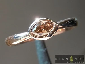 Anillo de diamantes marquesa SI1 marrón elegante de .23 quilates R6370 diamantes de Lauren - Imagen 1 de 7
