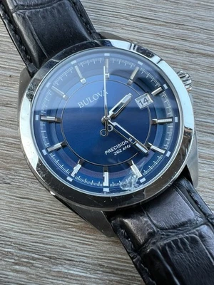 Relógio masculino Bulova Precisionist mostrador azul 96B257 funcionando muito bem veja fotos - Imagem 1 de 4