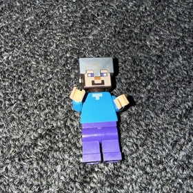 LEGO Minecraft 21121 Steve with Helmet  Minifigure