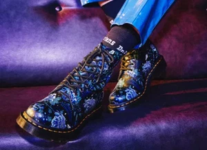 Dr. Martens Doc Mystic Garden Floral Flower Leder 1460 Pascal Stiefel Schwarz NEU 7 - Bild 1 von 5