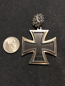 German WW1 Badge With Oak Leaves - Picture 1 of 1