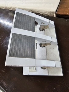 Swingline 3 Hole Punch - Picture 1 of 4