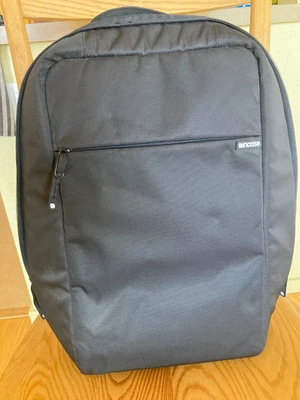 Incase ICON Quality Sling Pack EUC Rare Fits Largest  MacBookPros Black Nylon  - Image 1 of 4
