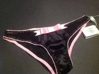 Victoria's Secret BRIDAL Panty Tanga Satinado Lazos Bling Encaje SMLXL NUEVO CON ETIQUETAS Asst'd Foto 1 de 4