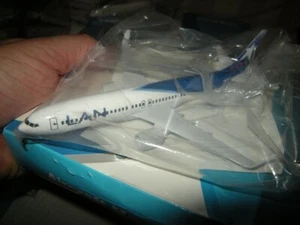 Avión 1:400 metal LAN en embalaje original - Imagen 1 de 1
