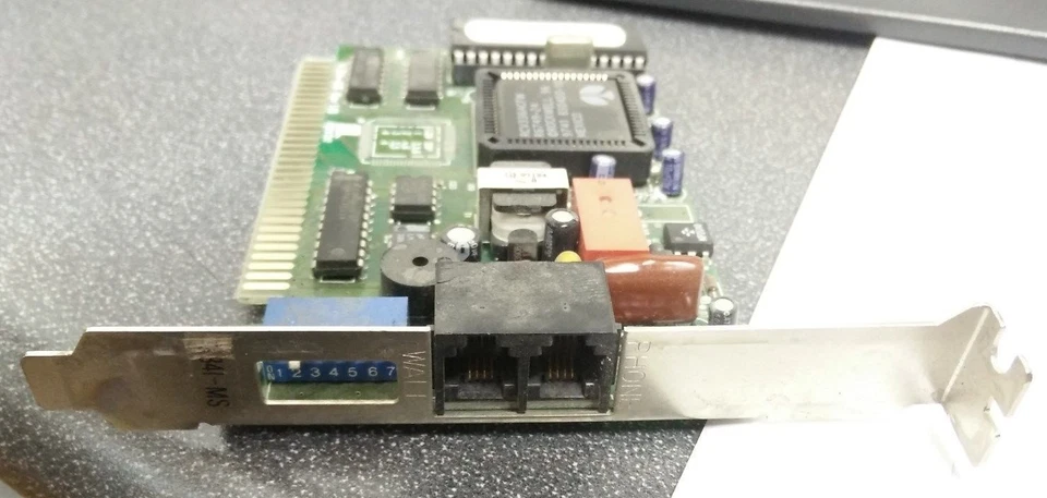 APACHE V.34IV-SP+ / V34I-MS / VC-8248A 33600 BPS DATA/FAX ISA MODEM Card - Image 1 of 1