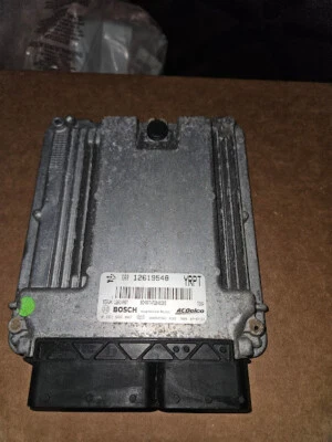 Saturn Sky o Pontiac Solstice 2008 OEM ECM 2,0 L 12619548 Foto 1 de 2