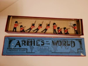 Original Britains Lead Toy Grenadier Soldiers in the Box! Armies of the World! - Picture 1 of 12