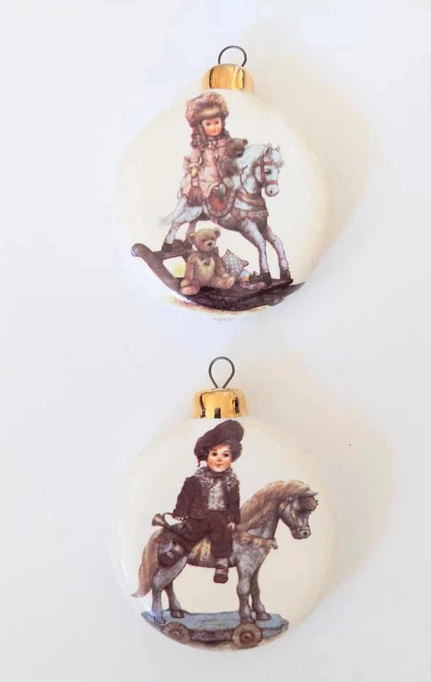 Juego de adornos navideños musicales colgantes firmados vintage de 1996 Foto 1 de 4