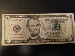 Birthday Note April 30 1944 Five Dollar Fancy Serial Number Currency Paper Money - Picture 1 of 3