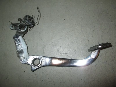 Palanca freno trasero Suzuki VS700/750 Intruder 1985-1987 43100-38A00 CON ACOPLAMIENTO Foto 1 de 4