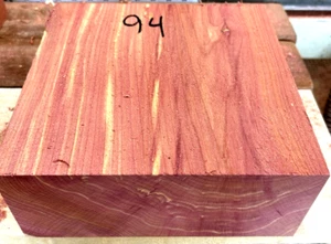 BEAUTIFUL LARGE EASTERN RED CEDAR WOOD BLANK LUMBER CARVE 9" X 9" X 3 1/2" 94 - Picture 1 of 1