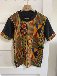 T-shirt unisex Kente stampa frontale taglio e cucito - Foto 1 di 3