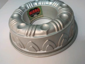 Molde/sartén para pasteles vintage de aluminio Mirro de 8" - Imagen 1 de 8