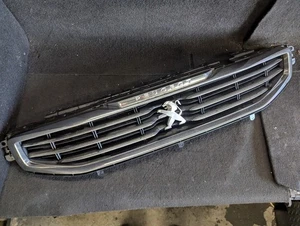 STOßSTANGE VORNE OBEN GRILL 9807631077 MK1 PEUGEOT 508 FACELIFT 2015-2018 - Bild 1 von 9