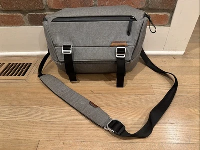 Peak Design Everyday Sling Bag 10L Cinza V1 (Usado / Usado) - Imagem 1 de 4