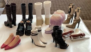 Lot Of 10 Pairs Mixed Bratz Doll Shoes Boots Ice Skates - Picture 1 of 5