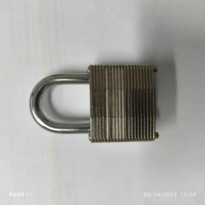 3 digit combination lock, 1-1/2in wide laminated steel body. 1" Shackle (6 pack) - Image 1 of 4