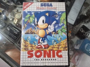SONIC THE HEDGEHOG (SEGA MASTER SYSTEM GAME) - Picture 1 of 11
