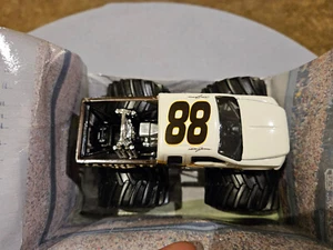 Action Muscle Machines Monster Truck Funline Red Die-Cast Jarrett #88 2004 1:43 - Picture 1 of 5