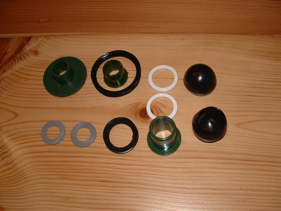 Buchsensatz Trabant 601 Federgabel Laufbolzen Buchsen Traggelenke Fahrwerkbuchse - Bild 1 von 1