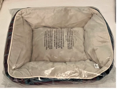 Vera Bradley Soft Fleece PET BED Tartan Plaid Dog/Cat Small/Medium NWT - Image 1 of 3