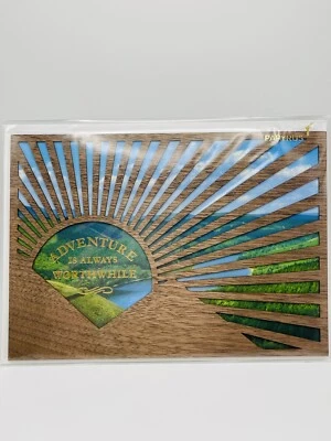 Tarjeta en blanco Papyrus Adventure siempre vale la pena - Hecha con madera real - Rtl $10 Foto 1 de 4