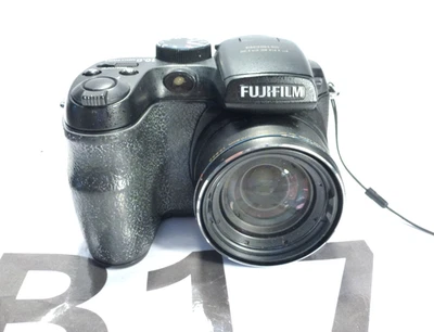 Cámara puente digital Fujifilm FinePix S1500 10 MP 12x zoom refm Foto 1 de 3