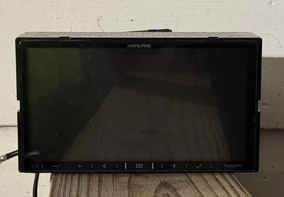 Alpine iLX-650 AM FM BT Radio - Image 1 of 4