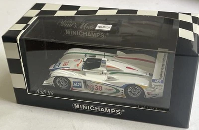 Minichamps 400 021338 Audi R8 coche de carreras ALMS Petit Le Mans 2002 Herbert 1:43 Foto 1 de 4