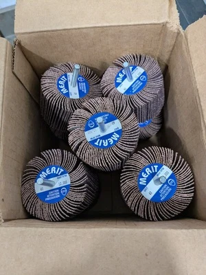 Merit Mounted Flap Wheel: 3" Dia, 2" Face Width, 40G, AO Box of 10 08834137460 - Image 1 of 4