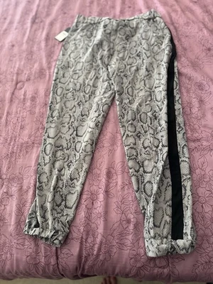 Leggings Guess Negro Y Gris Estampado Animal Talla 14 Foto 1 de 4