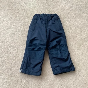 LANDS END KINDER SCHNEEHOSE, 4, DARK NAVY, TEO TASCHEN, FÄUSTLING CLIP, VERSTÄRKTER KNIE - Bild 1 von 4