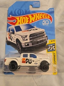  Hot Wheels 2018 HW Speed Graphics 6/10 '15 Ford F-150 White K&N - Picture 1 of 2
