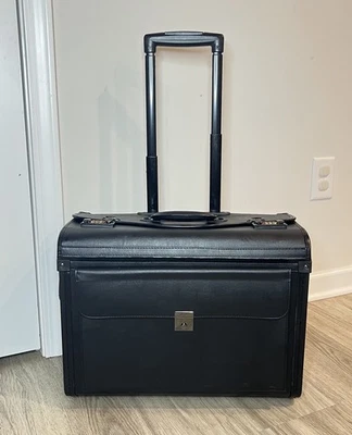 Alpine Swiss 19 轮式公文包 滚动箱 销售样品 飞行员律师公务员 — 第 1/4 张图片