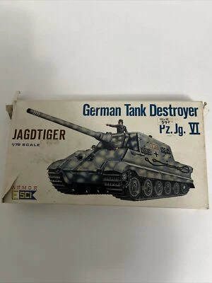 ESCI Armor WWII German Tank Destroyer 1/72 Scale Plastic Model Kit Jagdtiger - Image 1 of 4
