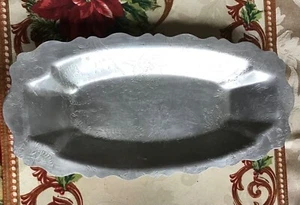 Vintage Hammered Aluminum FORMAN FAMILY Celery or Bread Tray 12-1/4" - Picture 1 of 4